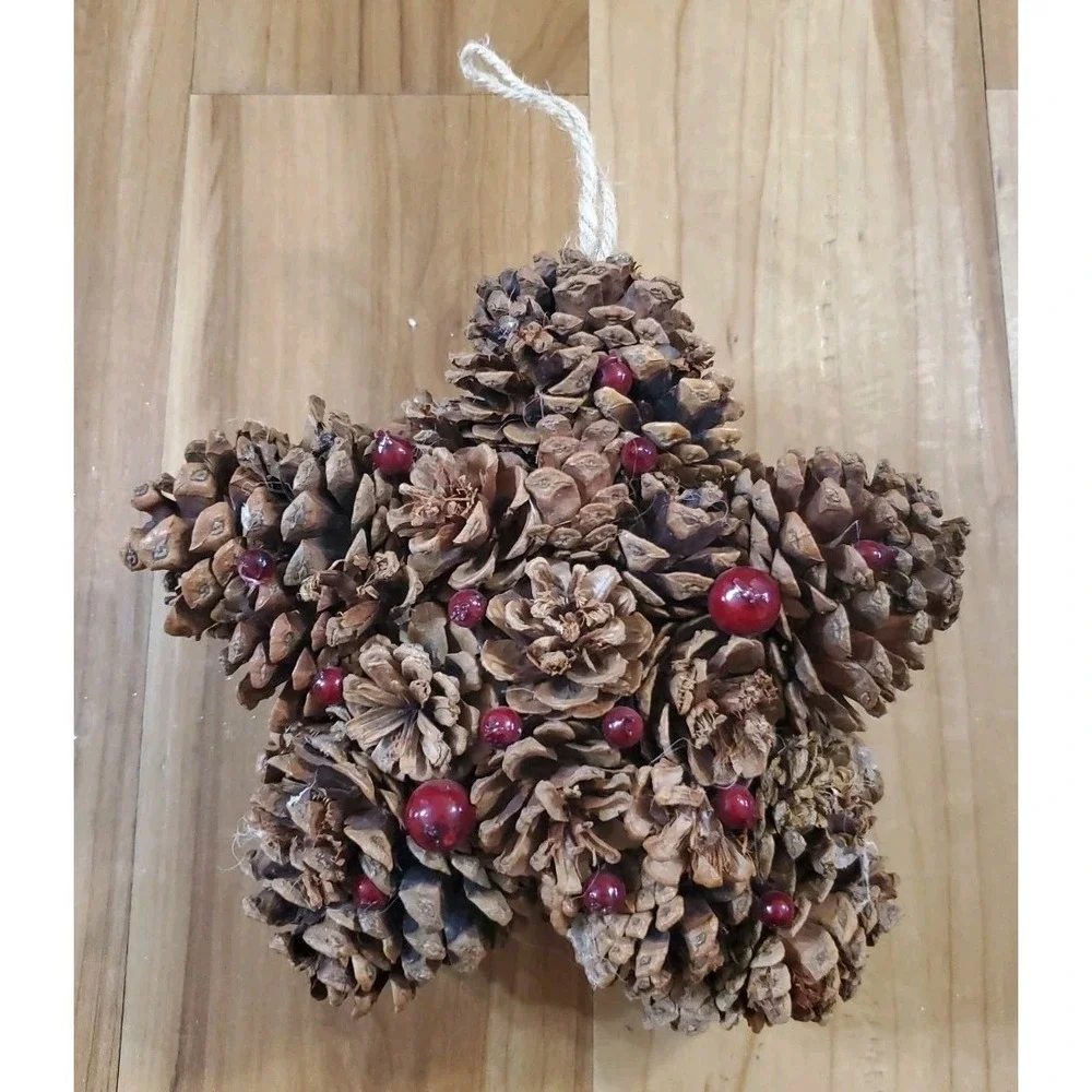 Rustic Pine Cone And Berries Star Shaped Christmas Hanging Decoration 8